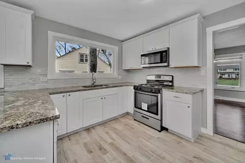 437 Oak St, Dyer, IN 46311 photo 7
