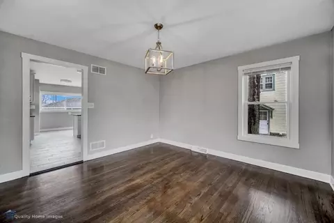 437 Oak St, Dyer, IN 46311 photo 5