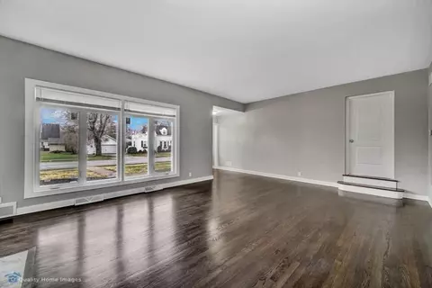 437 Oak St, Dyer, IN 46311 photo 3