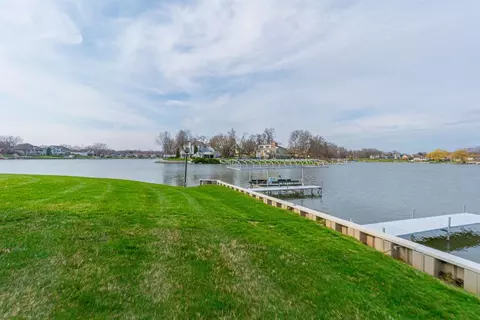 5045 Spinnaker Ln #D, Crown Point, IN 46307 photo 35