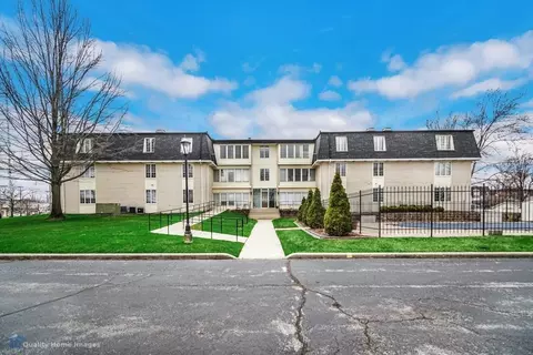 8831 Harrison Ave #204, Munster, IN 46321 photo 2