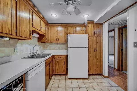 8831 Harrison Ave #204, Munster, IN 46321 photo 8