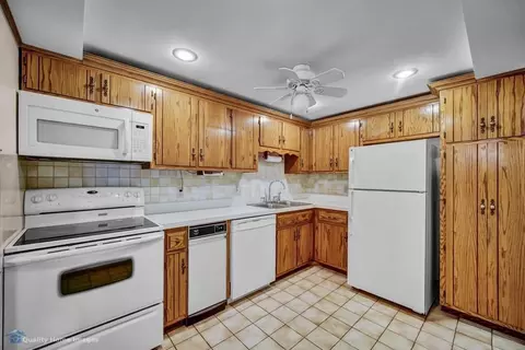 8831 Harrison Ave #204, Munster, IN 46321 photo 7