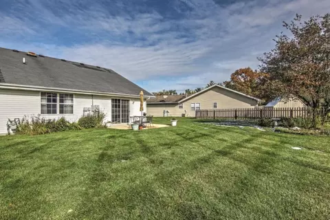 1641 Flag Ct, Crown Point, IN 46307 photo 3