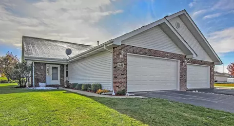 1641 Flag Ct, Crown Point, IN 46307 photo 1