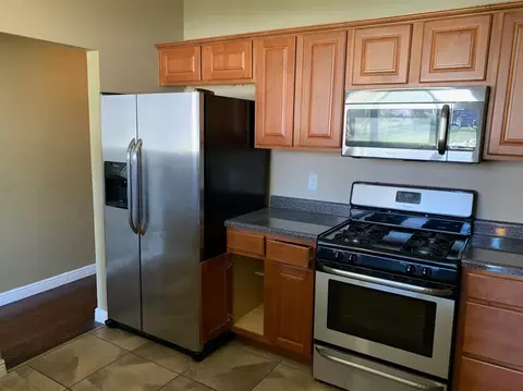 8021 Hickory Ave, Gary, IN 46403 photo 8