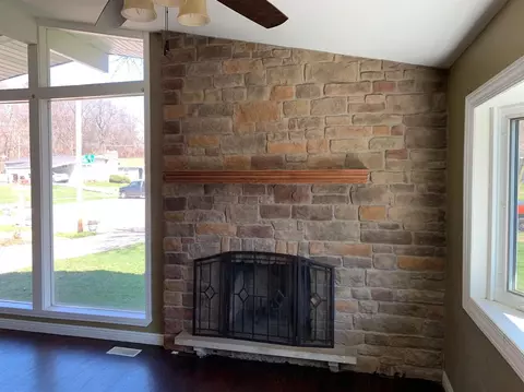 8021 Hickory Ave, Gary, IN 46403 photo 6