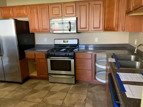 8021 Hickory Ave, Gary, IN 46403 photo 9
