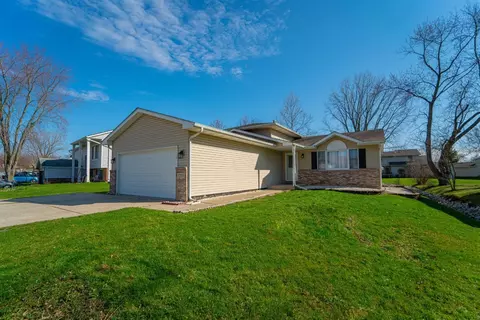 3255 Rustic Ln, Crown Point, IN 46307 photo 1