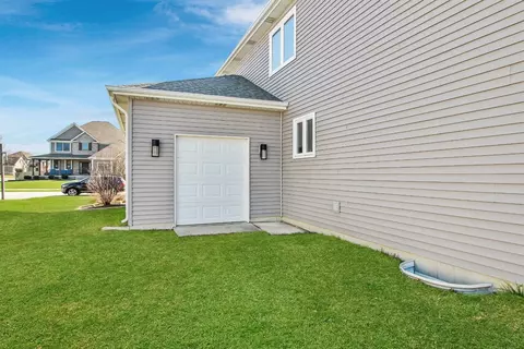 9768 Tulip Ln, Saint John, IN 46373 photo 30