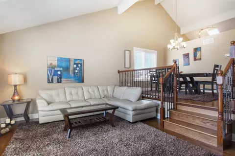 9768 Tulip Ln, Saint John, IN 46373 photo 5