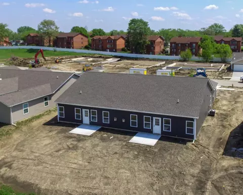 7753 Wright St, Merrillville, IN 46410 photo 2