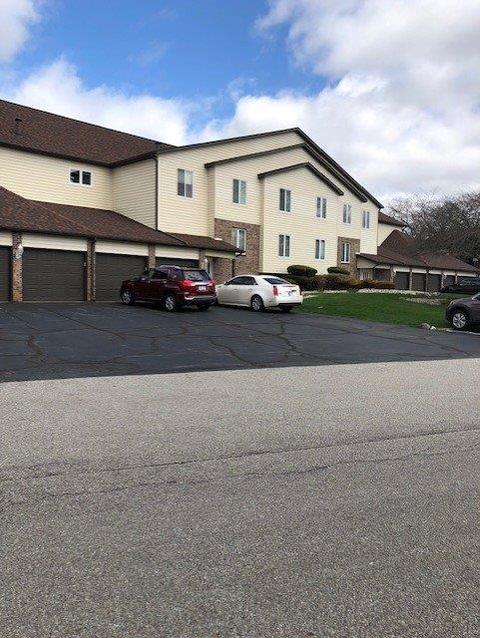 5060 Spinnaker Ln #E, Crown Point, IN 46307 photo 1