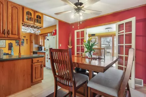 225 N Harvey St, Griffith, IN 46319 photo 8