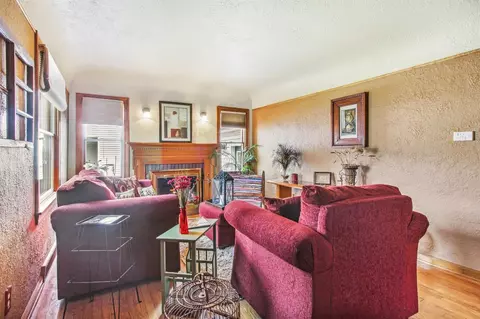 225 N Harvey St, Griffith, IN 46319 photo 5