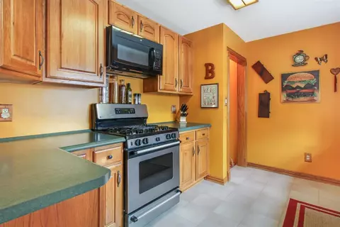 225 N Harvey St, Griffith, IN 46319 photo 7