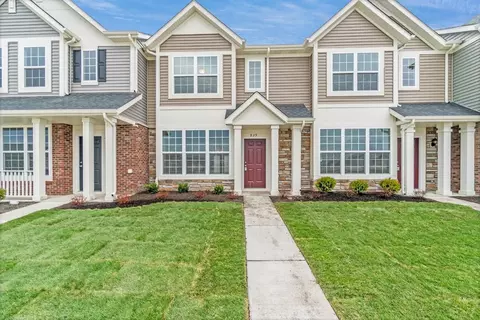 939 E 117th Pl, Crown Point, IN 46307 photo 1