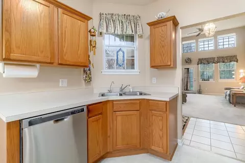 8023 Knickerbocker Pl, Dyer, IN 46311 photo 8