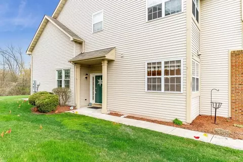 8023 Knickerbocker Pl, Dyer, IN 46311 photo 2