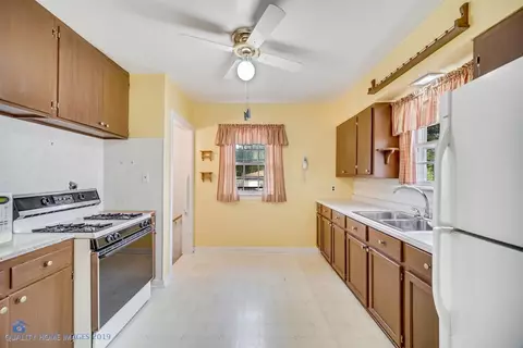 8316 Walnut Dr, Munster, IN 46321 photo 5