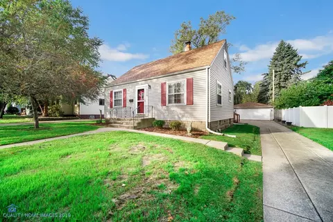 8316 Walnut Dr, Munster, IN 46321 photo 2