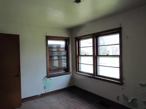 628 Mississippi St, Gary, IN 46402 photo 4