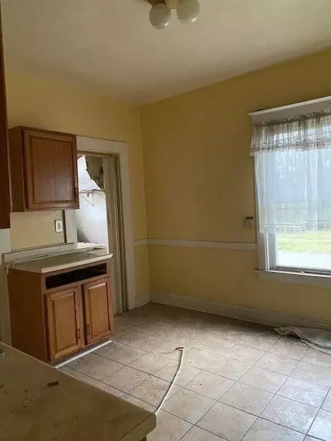 800 Vermont St, Gary, IN 46402 photo 4