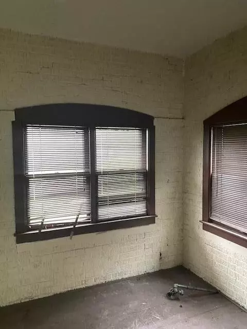 617 Buchanan St, Gary, IN 46402 photo 9