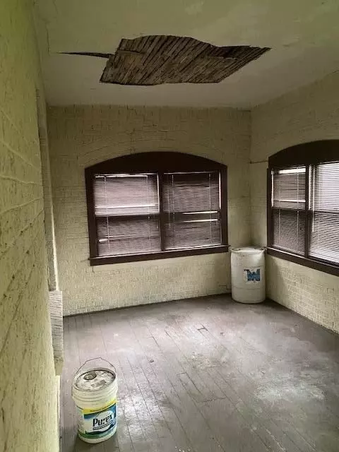 617 Buchanan St, Gary, IN 46402 photo 7