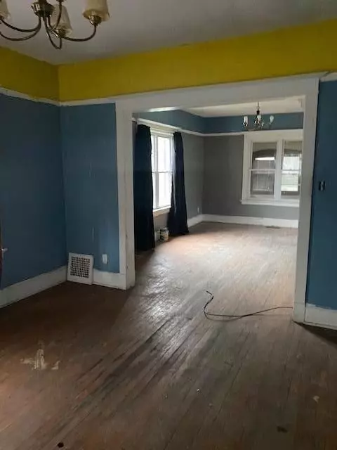 617 Buchanan St, Gary, IN 46402 photo 5