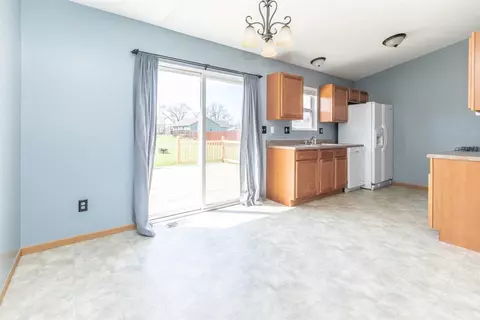 1164 Whitney St, Burns Harbor, IN 46304 photo 3