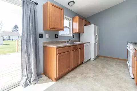 1164 Whitney St, Burns Harbor, IN 46304 photo 6