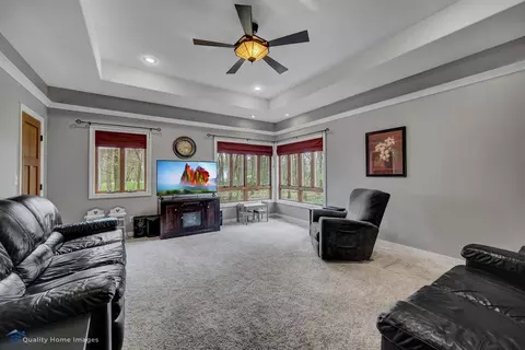 10012 Eagle Ct, De Motte, IN 46310 photo 13