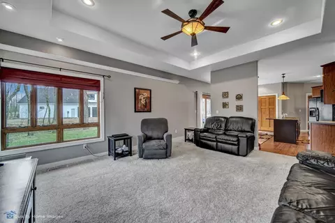 10012 Eagle Ct, De Motte, IN 46310 photo 12