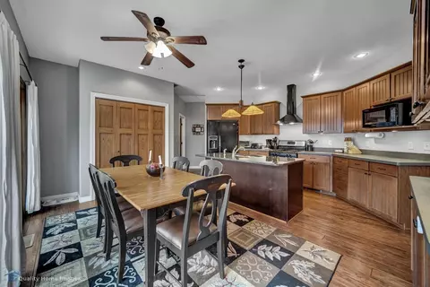 10012 Eagle Ct, De Motte, IN 46310 photo 8