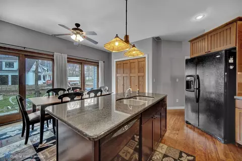 10012 Eagle Ct, De Motte, IN 46310 photo 6