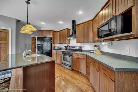 10012 Eagle Ct, De Motte, IN 46310 photo 5