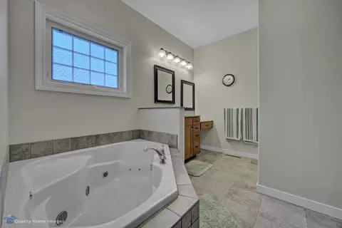 10012 Eagle Ct, De Motte, IN 46310 photo 16