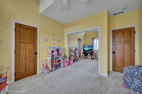 10012 Eagle Ct, De Motte, IN 46310 photo 21