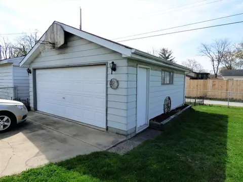 315 E Glen Park Ave, Griffith, IN 46319 photo 12