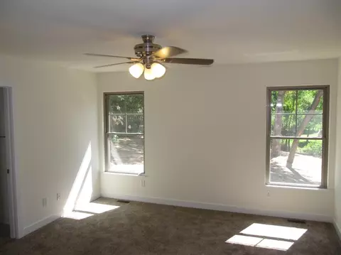 10563 Georgetown Dr, De Motte, IN 46310 photo 17