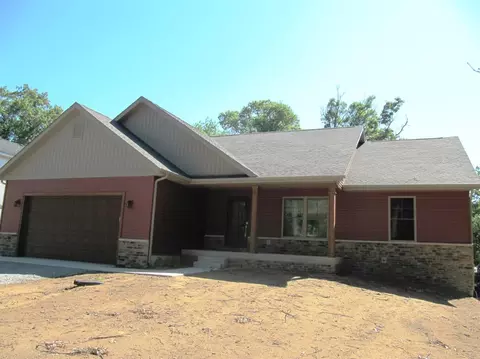 10563 Georgetown Dr, De Motte, IN 46310 photo 2