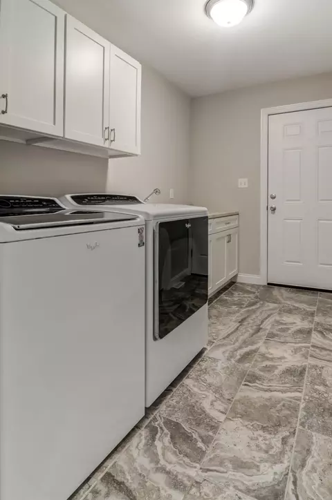 8653 Dena Ct, Saint John, IN 46373 photo 12