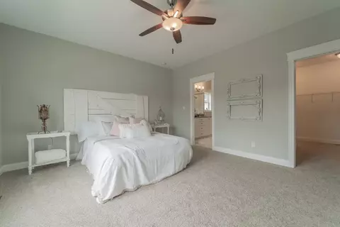 945 Hayfield Cir, Crown Point, IN 46307 photo 8