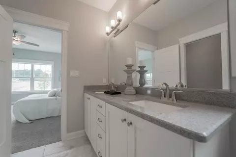 945 Hayfield Cir, Crown Point, IN 46307 photo 10