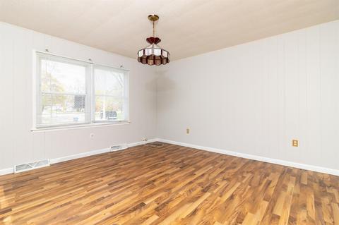 332 Minter Dr, Griffith, IN 46319 photo 12