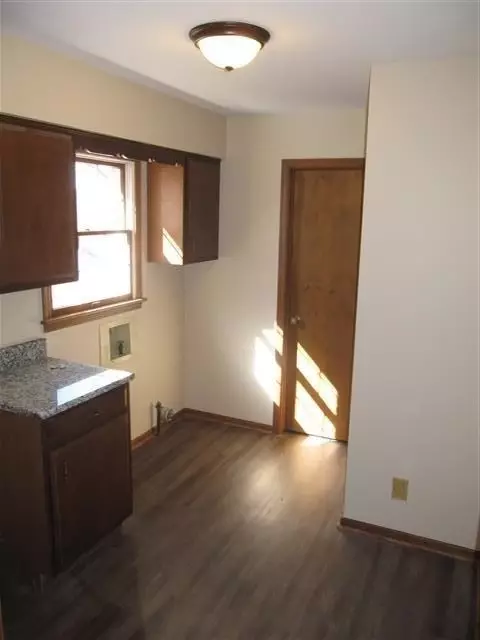 6985 Windsor Dr, De Motte, IN 46310 photo 13