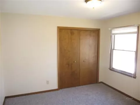 6985 Windsor Dr, De Motte, IN 46310 photo 23