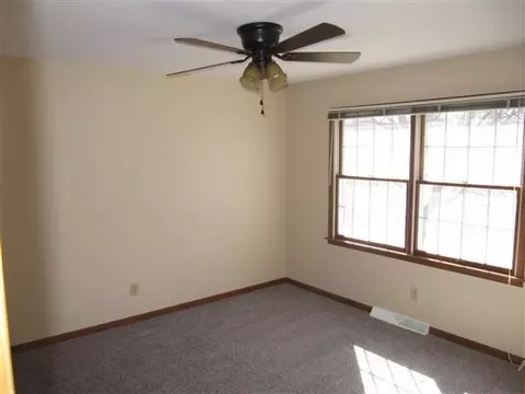 6985 Windsor Dr, De Motte, IN 46310 photo 24