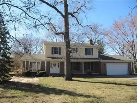 6985 Windsor Dr, De Motte, IN 46310 photo 1